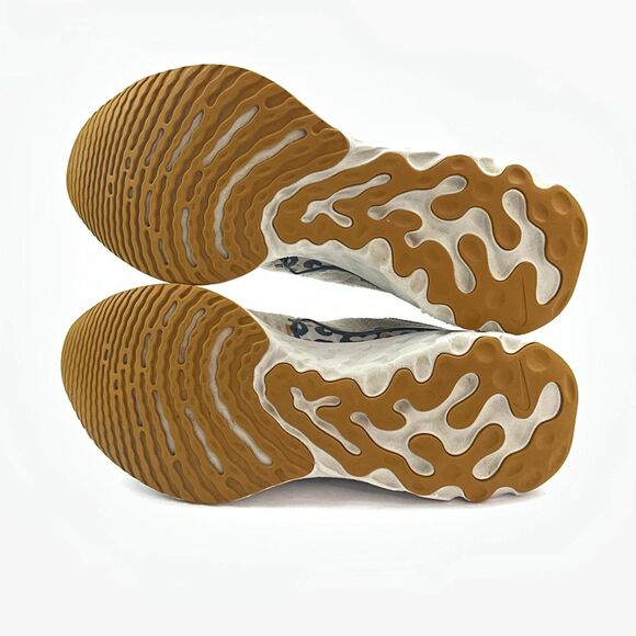 Nike React Infinity Run Flyknit 2 Running Shoes Womens 6.5 Leopard Animal Print - Picture 4 of 10